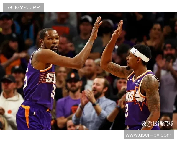 黄蜂主帅称三球只关注得分影响名声但他展现出更多活力与潜力