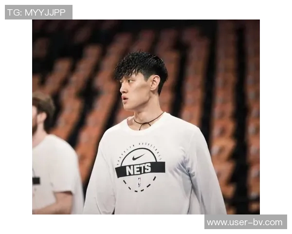 曾凡博回防失位被狄龙三分命中比赛局势瞬息万变