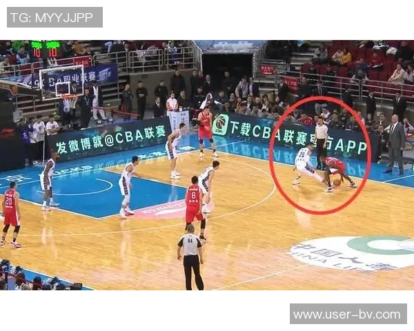 华子面对包夹与犯规困扰表现挣扎仅出手6次贡献11分6板4助3帽却有8次失误